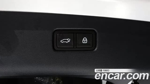 2021 Genesis GV70 2.5T Gasoline AWD Sold VIN KMTMA81BDMU024204 – photo 27 2021 Genesis GV70 2.5T Gasoline AWD Sold VIN KMTMA81BDMU024204 – photo 27