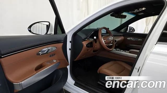 2021 Genesis GV70 2.5T Gasoline AWD Sold VIN KMTMA81BDMU033536 – engine bay 2021 Genesis GV70 2.5T Gasoline AWD Sold VIN KMTMA81BDMU033536 – engine bay