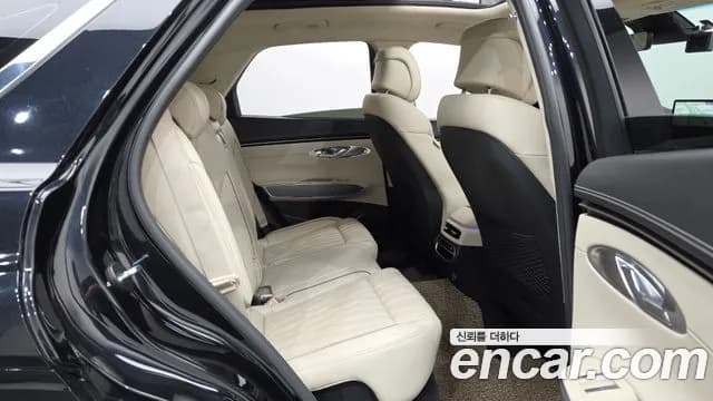 2021 Genesis GV70 2.5T Gasoline AWD Sold VIN KMTMA81BDMU034580 – undercarriage 2021 Genesis GV70 2.5T Gasoline AWD Sold VIN KMTMA81BDMU034580 – undercarriage