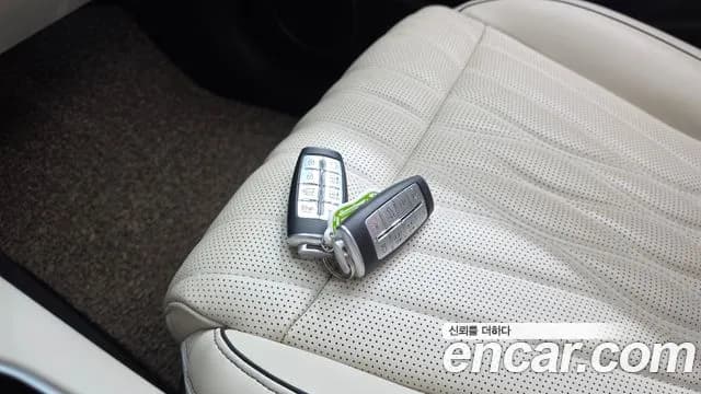 2021 Genesis GV70 2.5T Gasoline AWD Sold VIN KMTMA81BDMU034580 – photo 16 2021 Genesis GV70 2.5T Gasoline AWD Sold VIN KMTMA81BDMU034580 – photo 16