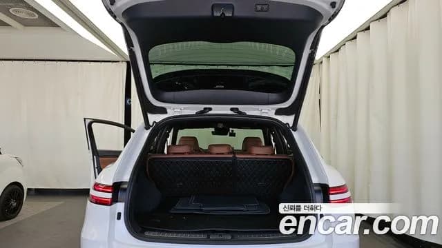 2022 Genesis GV70 2.5T Gasoline AWD Sold VIN KMTMA81BDNU053409 – interior seats 2022 Genesis GV70 2.5T Gasoline AWD Sold VIN KMTMA81BDNU053409 – interior seats