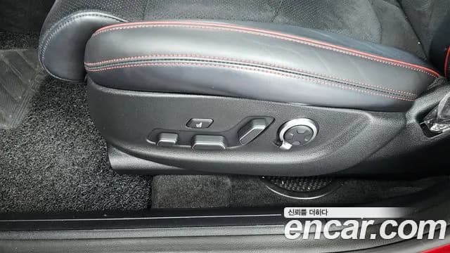 2022 Genesis GV70 2.5T Gasoline AWD Sold VIN KMTMA81BDNU055154 – photo 14 2022 Genesis GV70 2.5T Gasoline AWD Sold VIN KMTMA81BDNU055154 – photo 14