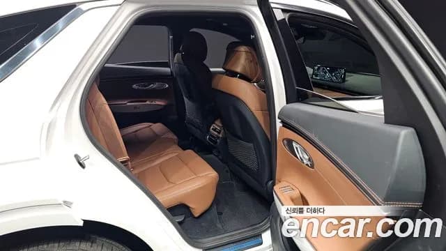 2022 Genesis GV70 2.5T Gasoline AWD Sold VIN KMTMA81BDNU055780 – photo 19 2022 Genesis GV70 2.5T Gasoline AWD Sold VIN KMTMA81BDNU055780 – photo 19