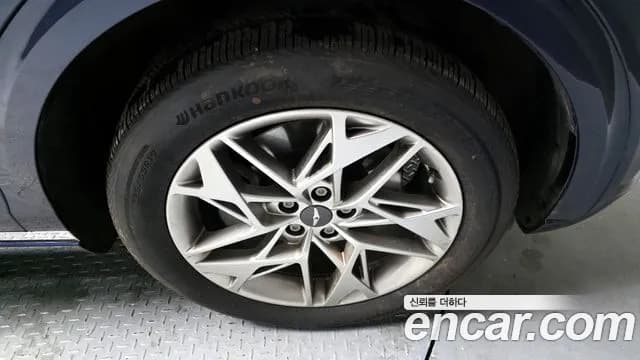 2022 Genesis GV70 2.5T Gasoline AWD Sold VIN KMTMA81BDNU057379 – photo 13 2022 Genesis GV70 2.5T Gasoline AWD Sold VIN KMTMA81BDNU057379 – photo 13