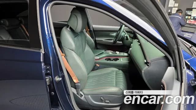 2022 Genesis GV70 2.5T Gasoline AWD Sold VIN KMTMA81BDNU060166 – photo 12 2022 Genesis GV70 2.5T Gasoline AWD Sold VIN KMTMA81BDNU060166 – photo 12