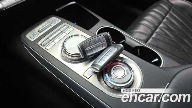 2022 Genesis GV70 2.5T Gasoline AWD Sold VIN KMTMA81BDNU063751 – photo 12 2022 Genesis GV70 2.5T Gasoline AWD Sold VIN KMTMA81BDNU063751 – photo 12