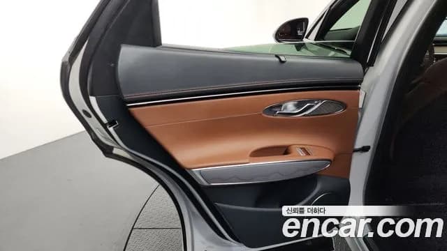 2022 Genesis GV70 2.5T Gasoline AWD Sold VIN KMTMA81BDNU066823 – rear exterior 2022 Genesis GV70 2.5T Gasoline AWD Sold VIN KMTMA81BDNU066823 – rear exterior