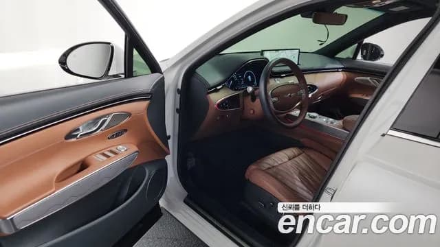 2022 Genesis GV70 2.5T Gasoline AWD Sold VIN KMTMA81BDNU066823 – interior seats 2022 Genesis GV70 2.5T Gasoline AWD Sold VIN KMTMA81BDNU066823 – interior seats