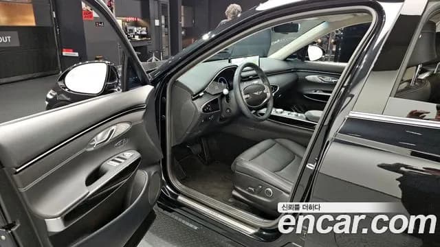 2022 Genesis GV70 2.5T Gasoline AWD Sold VIN KMTMA81BDNU070815 – trunk area 2022 Genesis GV70 2.5T Gasoline AWD Sold VIN KMTMA81BDNU070815 – trunk area