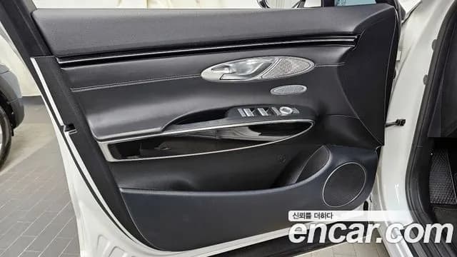 2022 Genesis GV70 2.5T Gasoline AWD Sold VIN KMTMA81BDNU070897 – front exterior 2022 Genesis GV70 2.5T Gasoline AWD Sold VIN KMTMA81BDNU070897 – front exterior