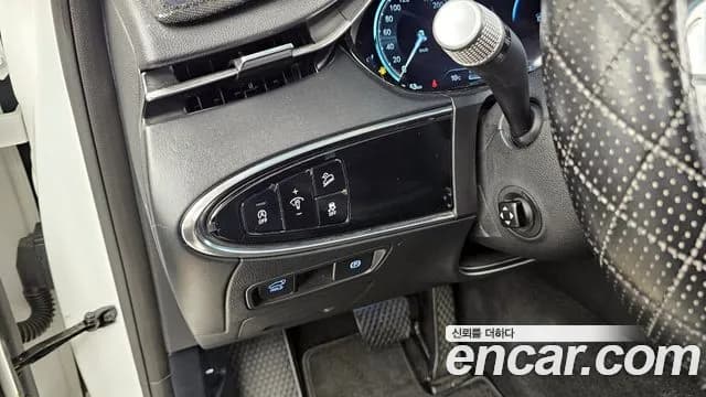 2022 Genesis GV70 2.5T Gasoline AWD Sold VIN KMTMA81BDNU070897 – photo 13 2022 Genesis GV70 2.5T Gasoline AWD Sold VIN KMTMA81BDNU070897 – photo 13