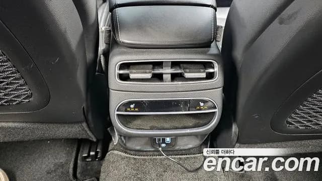 2022 Genesis GV70 2.5T Gasoline AWD Sold VIN KMTMA81BDNU070897 – photo 28 2022 Genesis GV70 2.5T Gasoline AWD Sold VIN KMTMA81BDNU070897 – photo 28