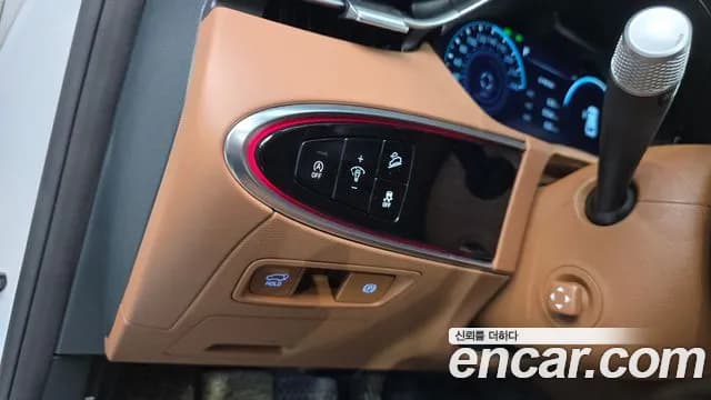 2022 Genesis GV70 2.5T Gasoline AWD Sold VIN KMTMA81BDNU075722 – exterior detail 2022 Genesis GV70 2.5T Gasoline AWD Sold VIN KMTMA81BDNU075722 – exterior detail