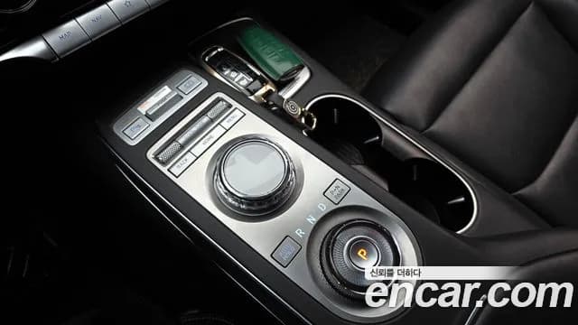2023 Genesis GV70 2.5T Gasoline AWD Sold VIN KMTMA81BDPU076855 – photo 17 2023 Genesis GV70 2.5T Gasoline AWD Sold VIN KMTMA81BDPU076855 – photo 17