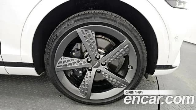 2023 Genesis GV70 2.5T Gasoline AWD Sold VIN KMTMA81BDPU090461 – undercarriage 2023 Genesis GV70 2.5T Gasoline AWD Sold VIN KMTMA81BDPU090461 – undercarriage