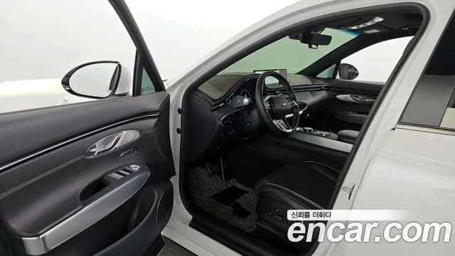 2023 Genesis GV70 2.5T Gasoline AWD Sold VIN KMTMA81BDPU099527 – trunk area 2023 Genesis GV70 2.5T Gasoline AWD Sold VIN KMTMA81BDPU099527 – trunk area