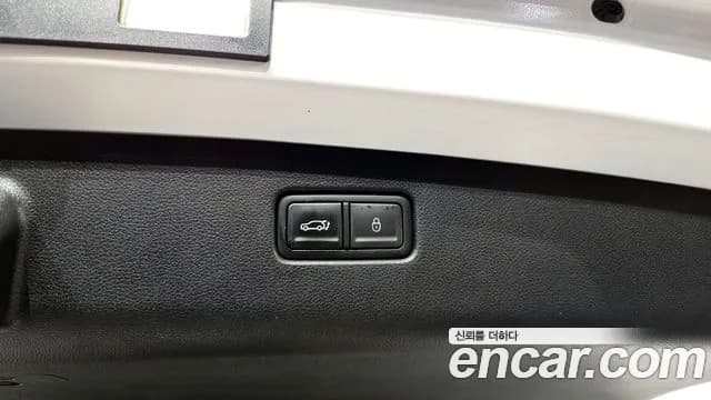 2023 Genesis GV70 2.5T Gasoline AWD Sold VIN KMTMA81BDPU101505 – exterior detail 2023 Genesis GV70 2.5T Gasoline AWD Sold VIN KMTMA81BDPU101505 – exterior detail
