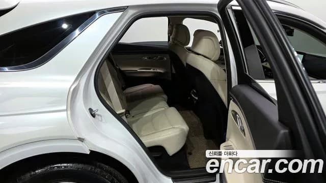 2023 Genesis GV70 2.5T Gasoline AWD Sold VIN KMTMA81BDPU101505 – undercarriage 2023 Genesis GV70 2.5T Gasoline AWD Sold VIN KMTMA81BDPU101505 – undercarriage