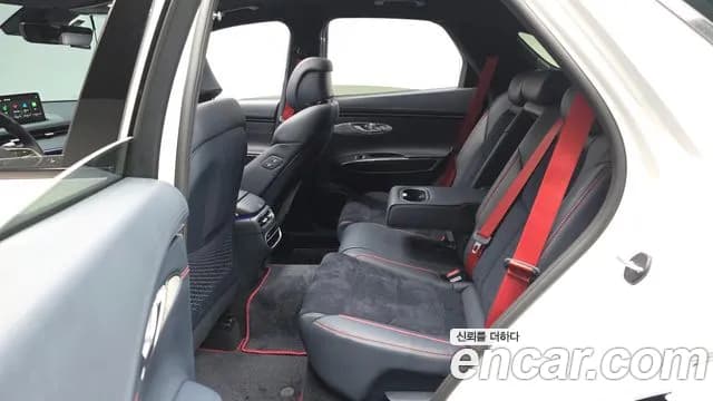 2023 Genesis GV70 2.5T Gasoline AWD Sold VIN KMTMA81BDPU107064 – undercarriage 2023 Genesis GV70 2.5T Gasoline AWD Sold VIN KMTMA81BDPU107064 – undercarriage