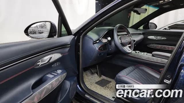 2023 Genesis GV70 2.5T Gasoline AWD Sold VIN KMTMA81BDPU110522 – exterior detail 2023 Genesis GV70 2.5T Gasoline AWD Sold VIN KMTMA81BDPU110522 – exterior detail