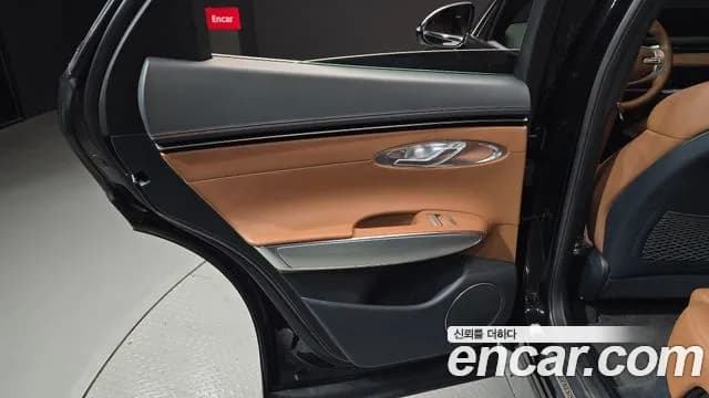 2023 Genesis GV70 2.5T Gasoline AWD Sold VIN KMTMA81BDPU114769 – trunk area 2023 Genesis GV70 2.5T Gasoline AWD Sold VIN KMTMA81BDPU114769 – trunk area
