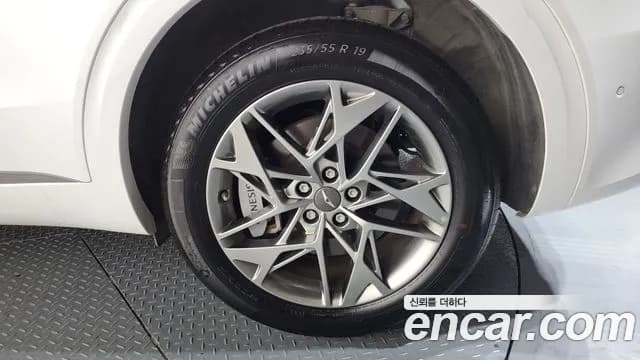 2023 Genesis GV70 2.5T Gasoline AWD Sold VIN KMTMA81BDPU126517 – trunk area 2023 Genesis GV70 2.5T Gasoline AWD Sold VIN KMTMA81BDPU126517 – trunk area