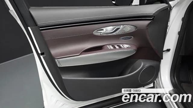 2023 Genesis GV70 2.5T Gasoline AWD Sold VIN KMTMA81BDPU127093 – interior seats 2023 Genesis GV70 2.5T Gasoline AWD Sold VIN KMTMA81BDPU127093 – interior seats