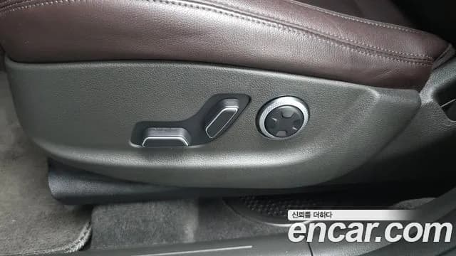 2023 Genesis GV70 2.5T Gasoline AWD Sold VIN KMTMA81BDPU127093 – photo 29 2023 Genesis GV70 2.5T Gasoline AWD Sold VIN KMTMA81BDPU127093 – photo 29