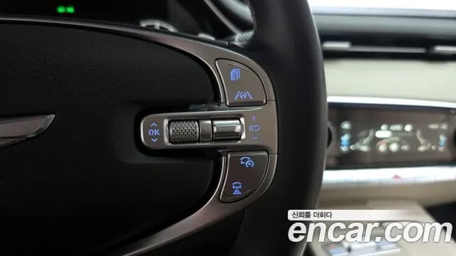2023 Genesis GV70 2.5T Gasoline AWD Sold VIN KMTMA81BDPU135443 – side profile 2023 Genesis GV70 2.5T Gasoline AWD Sold VIN KMTMA81BDPU135443 – side profile