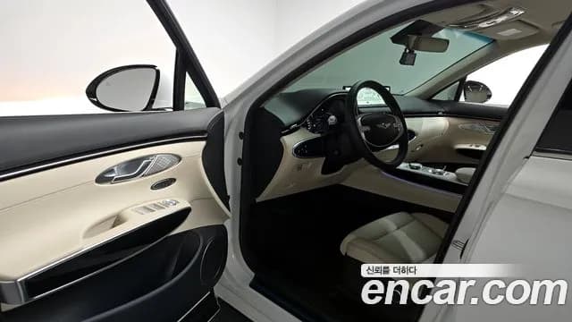 2023 Genesis GV70 2.5T Gasoline AWD Sold VIN KMTMA81BDPU135443 – photo 14 2023 Genesis GV70 2.5T Gasoline AWD Sold VIN KMTMA81BDPU135443 – photo 14