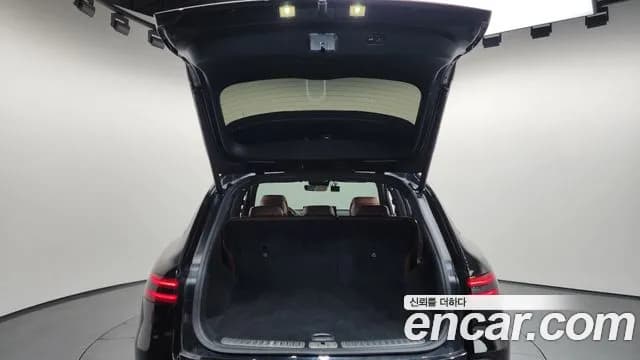 2023 Genesis GV70 2.5T Gasoline AWD Sold VIN KMTMA81BDPU135983 – interior seats 2023 Genesis GV70 2.5T Gasoline AWD Sold VIN KMTMA81BDPU135983 – interior seats