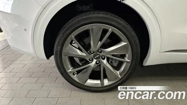 2024 Genesis GV70 2.5T Gasoline AWD Sold VIN KMTMA81BDRU150822 – front exterior 2024 Genesis GV70 2.5T Gasoline AWD Sold VIN KMTMA81BDRU150822 – front exterior