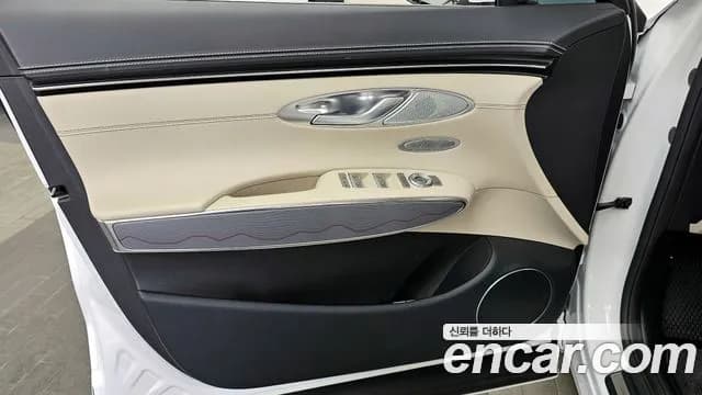 2024 Genesis GV70 2.5T Gasoline AWD Sold VIN KMTMA81BDRU150822 – side profile 2024 Genesis GV70 2.5T Gasoline AWD Sold VIN KMTMA81BDRU150822 – side profile