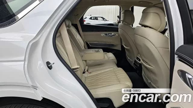 2024 Genesis GV70 2.5T Gasoline AWD Sold VIN KMTMA81BDRU150822 – trunk area 2024 Genesis GV70 2.5T Gasoline AWD Sold VIN KMTMA81BDRU150822 – trunk area