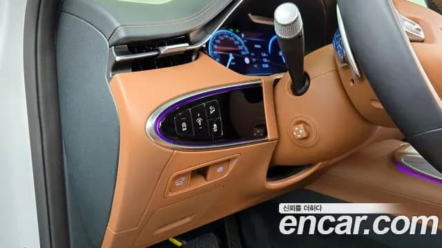 2024 Genesis GV70 2.5T Gasoline AWD Sold VIN KMTMA81BDRU164686 – interior seats 2024 Genesis GV70 2.5T Gasoline AWD Sold VIN KMTMA81BDRU164686 – interior seats