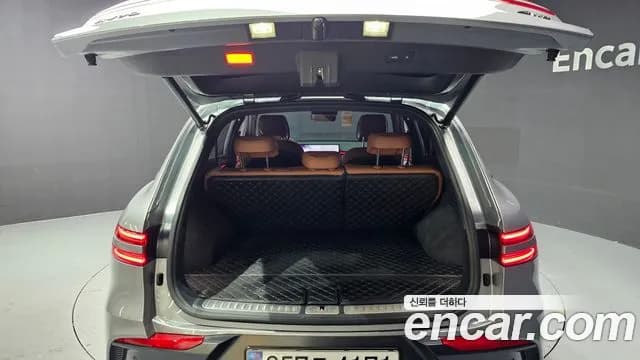 2025 Genesis GV70 2.5T Gasoline AWD Sold VIN KMTMA81BDSU183170 – photo 14 2025 Genesis GV70 2.5T Gasoline AWD Sold VIN KMTMA81BDSU183170 – photo 14