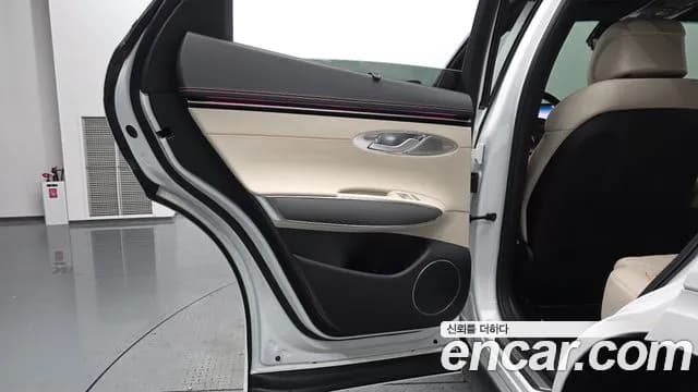 2025 Genesis GV70 2.5T Gasoline AWD Sold VIN KMTMA81BDSU183655 – rear exterior 2025 Genesis GV70 2.5T Gasoline AWD Sold VIN KMTMA81BDSU183655 – rear exterior
