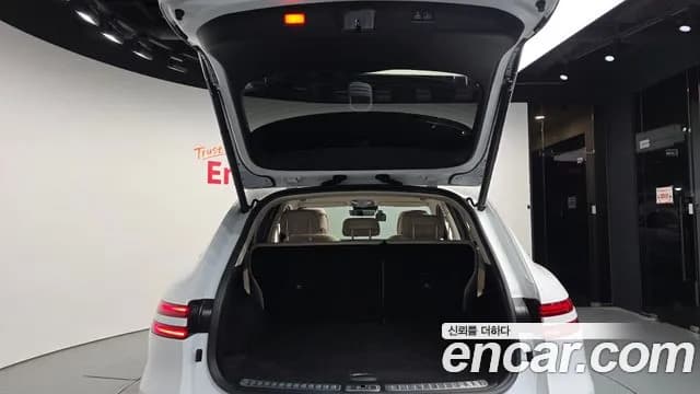 2025 Genesis GV70 2.5T Gasoline AWD Sold VIN KMTMA81BDSU195638 – interior seats 2025 Genesis GV70 2.5T Gasoline AWD Sold VIN KMTMA81BDSU195638 – interior seats