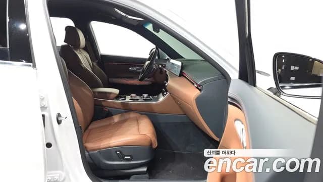 2025 Genesis GV70 2.5T Gasoline AWD Sold VIN KMTMA81BDSU226585 – undercarriage 2025 Genesis GV70 2.5T Gasoline AWD Sold VIN KMTMA81BDSU226585 – undercarriage