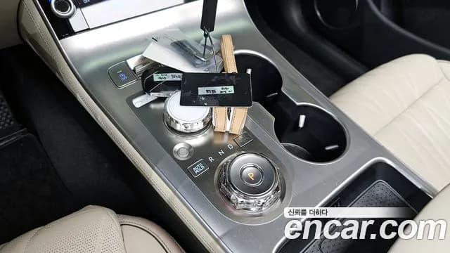 2025 Genesis GV70 2.5T Gasoline AWD Sold VIN KMTMA81BDSU237462 – photo 19 2025 Genesis GV70 2.5T Gasoline AWD Sold VIN KMTMA81BDSU237462 – photo 19