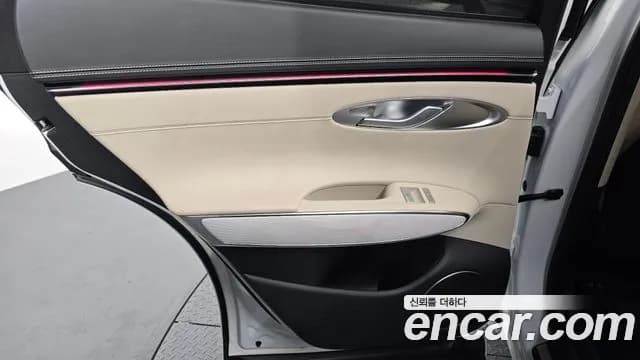 2025 Genesis GV70 2.5T Gasoline AWD Sold VIN KMTMA81BDSU239450 – undercarriage 2025 Genesis GV70 2.5T Gasoline AWD Sold VIN KMTMA81BDSU239450 – undercarriage