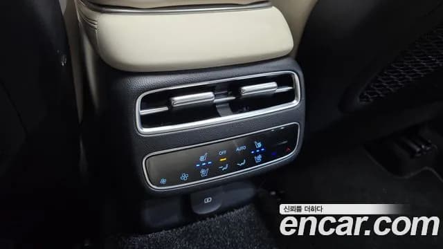2025 Genesis GV70 2.5T Gasoline AWD Sold VIN KMTMA81BDSU239450 – photo 28 2025 Genesis GV70 2.5T Gasoline AWD Sold VIN KMTMA81BDSU239450 – photo 28