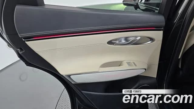 2025 Genesis GV70 2.5T Gasoline AWD Sold VIN KMTMA81BDSU244241 – trunk area 2025 Genesis GV70 2.5T Gasoline AWD Sold VIN KMTMA81BDSU244241 – trunk area