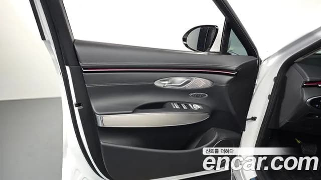 2025 Genesis GV70 2.5T Gasoline AWD Sold VIN KMTMA81BDSU250758 – photo 19 2025 Genesis GV70 2.5T Gasoline AWD Sold VIN KMTMA81BDSU250758 – photo 19