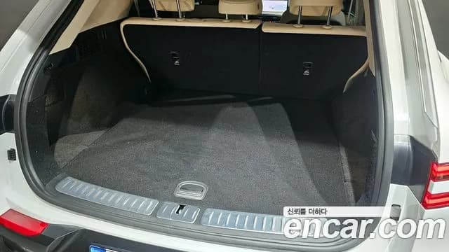 2025 Genesis GV70 2.5T Gasoline AWD Sold VIN KMTMA81BDSU251618 – rear exterior 2025 Genesis GV70 2.5T Gasoline AWD Sold VIN KMTMA81BDSU251618 – rear exterior