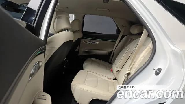 2025 Genesis GV70 2.5T Gasoline AWD Sold VIN KMTMA81BDSU251618 – exterior detail 2025 Genesis GV70 2.5T Gasoline AWD Sold VIN KMTMA81BDSU251618 – exterior detail
