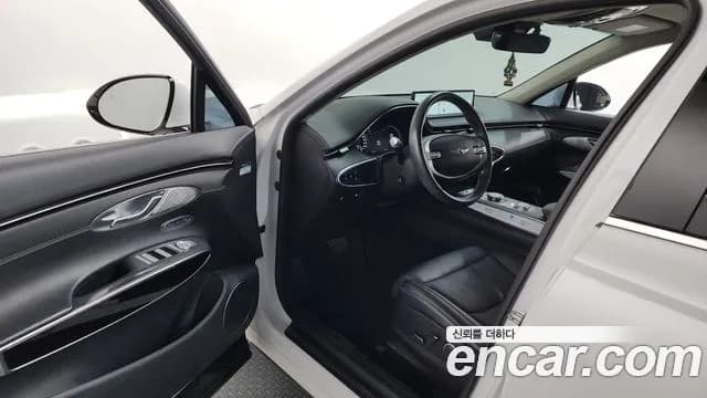 2021 Genesis GV70 2.2 Diesel 2WD Sold VIN KMTMB81ABMU001917 – trunk area 2021 Genesis GV70 2.2 Diesel 2WD Sold VIN KMTMB81ABMU001917 – trunk area