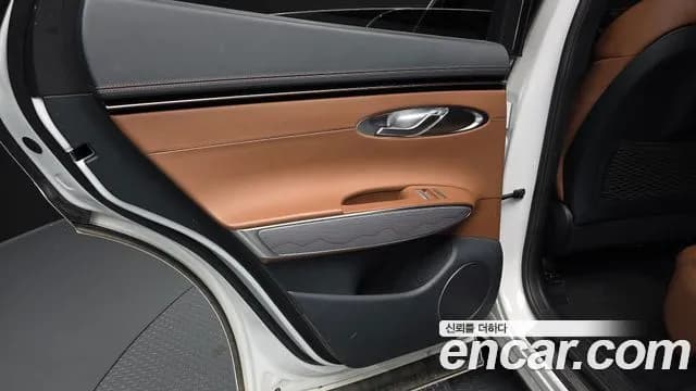2021 Genesis GV70 2.2 Diesel 2WD Sold VIN KMTMB81ABMU016808 – exterior detail 2021 Genesis GV70 2.2 Diesel 2WD Sold VIN KMTMB81ABMU016808 – exterior detail