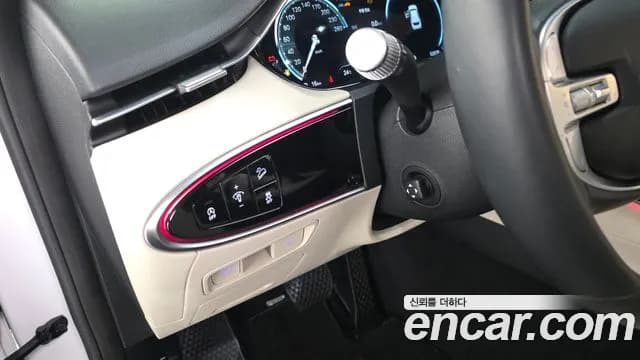 2022 Genesis GV70 2.2 Diesel 2WD Sold VIN KMTMB81ABNU055429 – interior seats 2022 Genesis GV70 2.2 Diesel 2WD Sold VIN KMTMB81ABNU055429 – interior seats