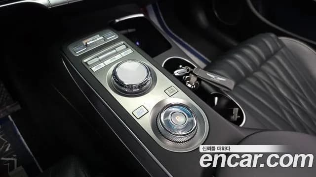 2021 Genesis GV70 3.5T Gasoline AWD Sold VIN KMTMC81CDMU001301 – engine bay 2021 Genesis GV70 3.5T Gasoline AWD Sold VIN KMTMC81CDMU001301 – engine bay